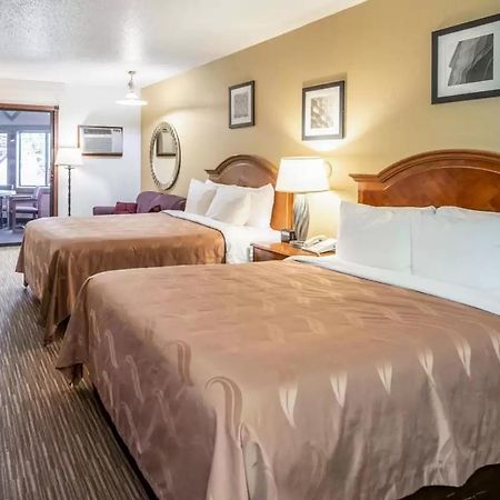 Quality Inn Keystone Near Mount Rushmore Екстер'єр фото