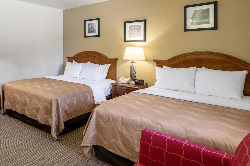 Quality Inn Keystone Near Mount Rushmore Екстер'єр фото