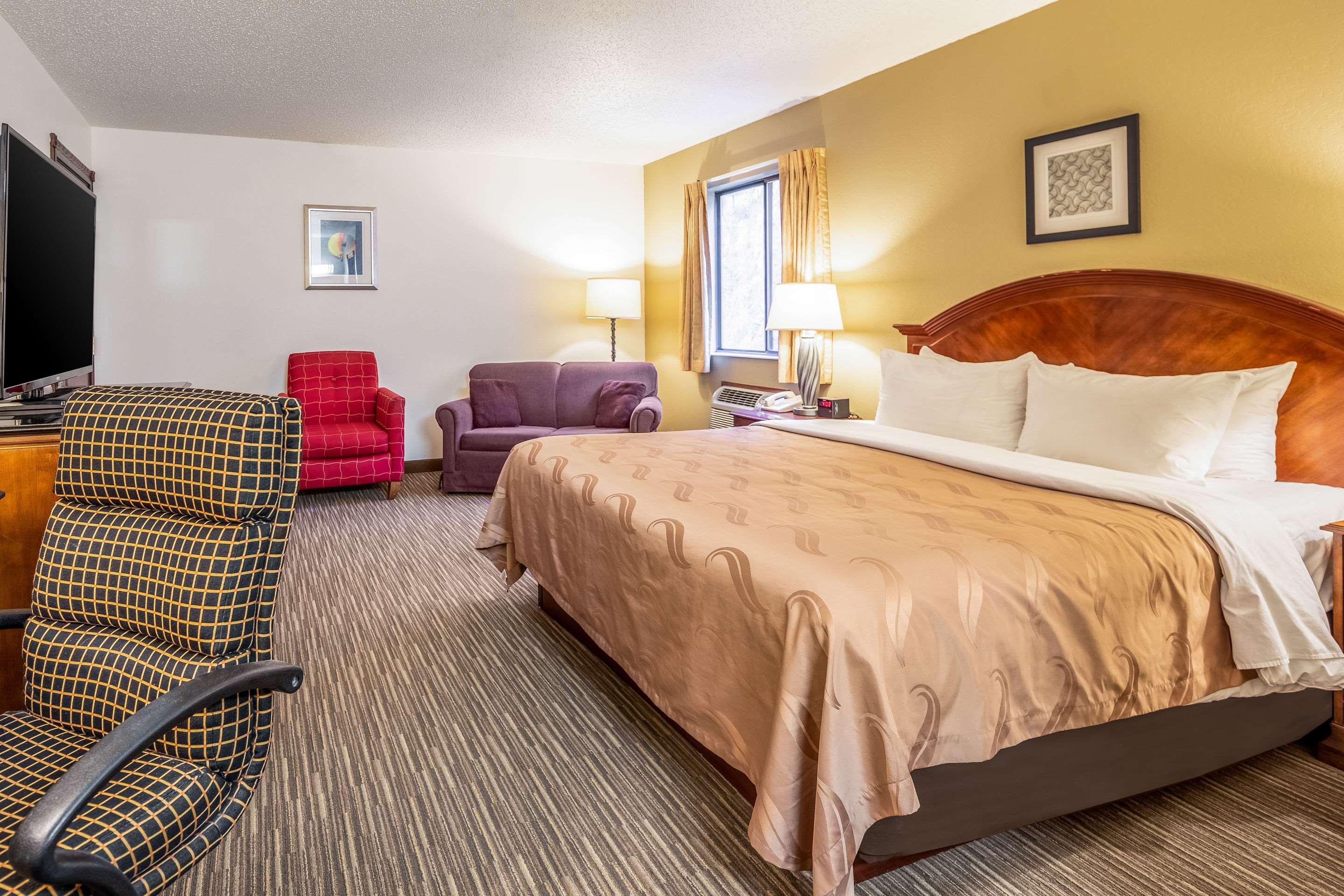 Quality Inn Keystone Near Mount Rushmore Екстер'єр фото