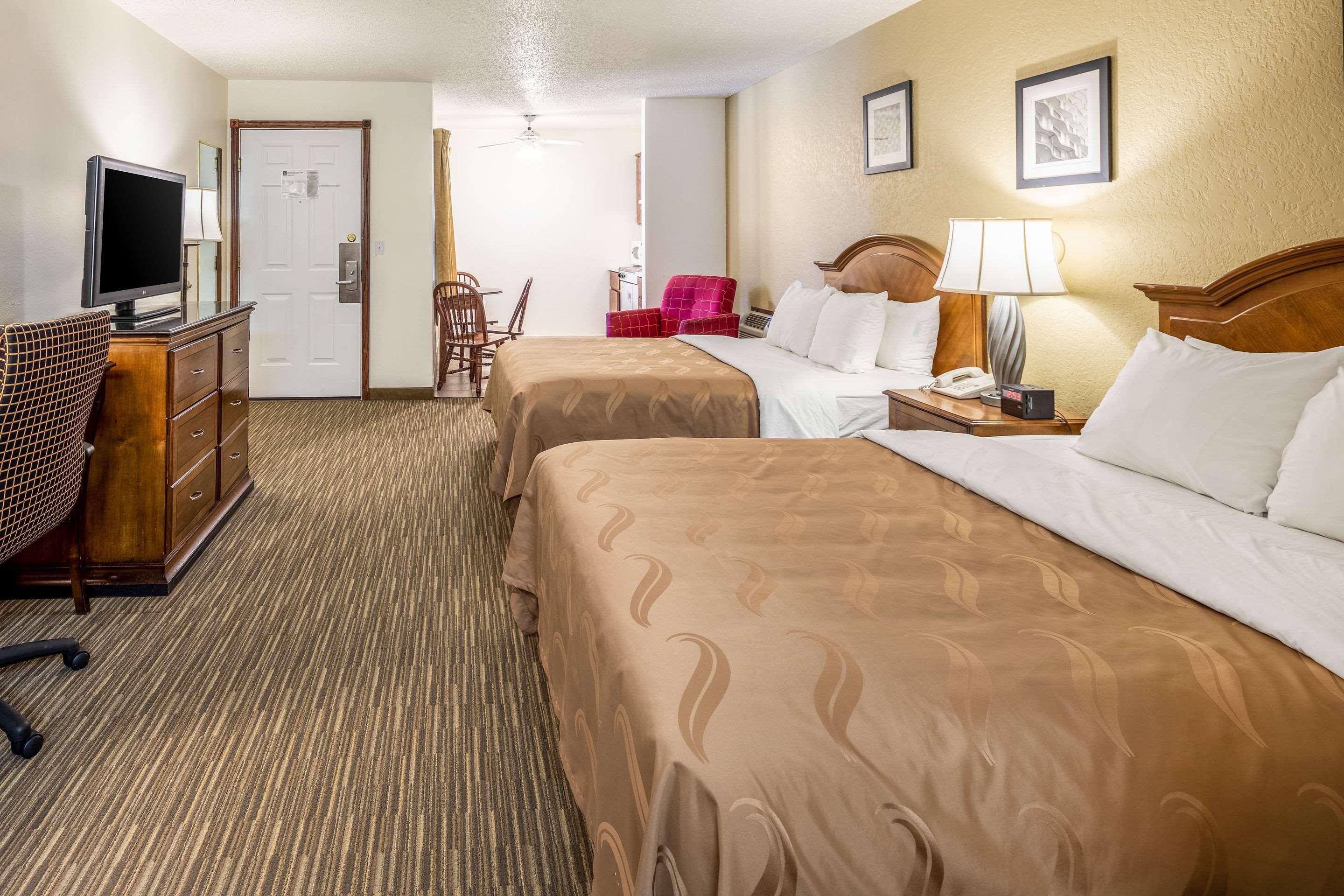 Quality Inn Keystone Near Mount Rushmore Екстер'єр фото