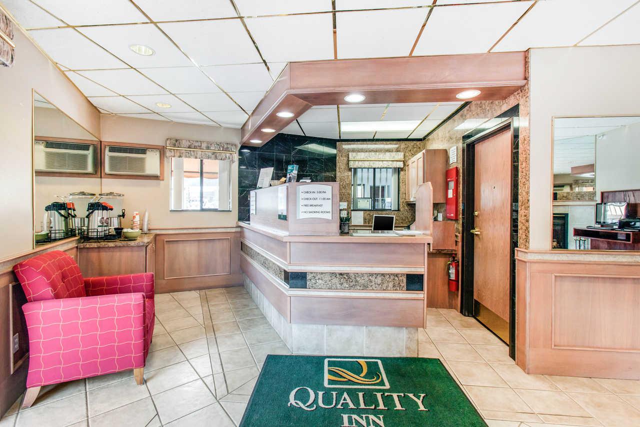 Quality Inn Keystone Near Mount Rushmore Екстер'єр фото