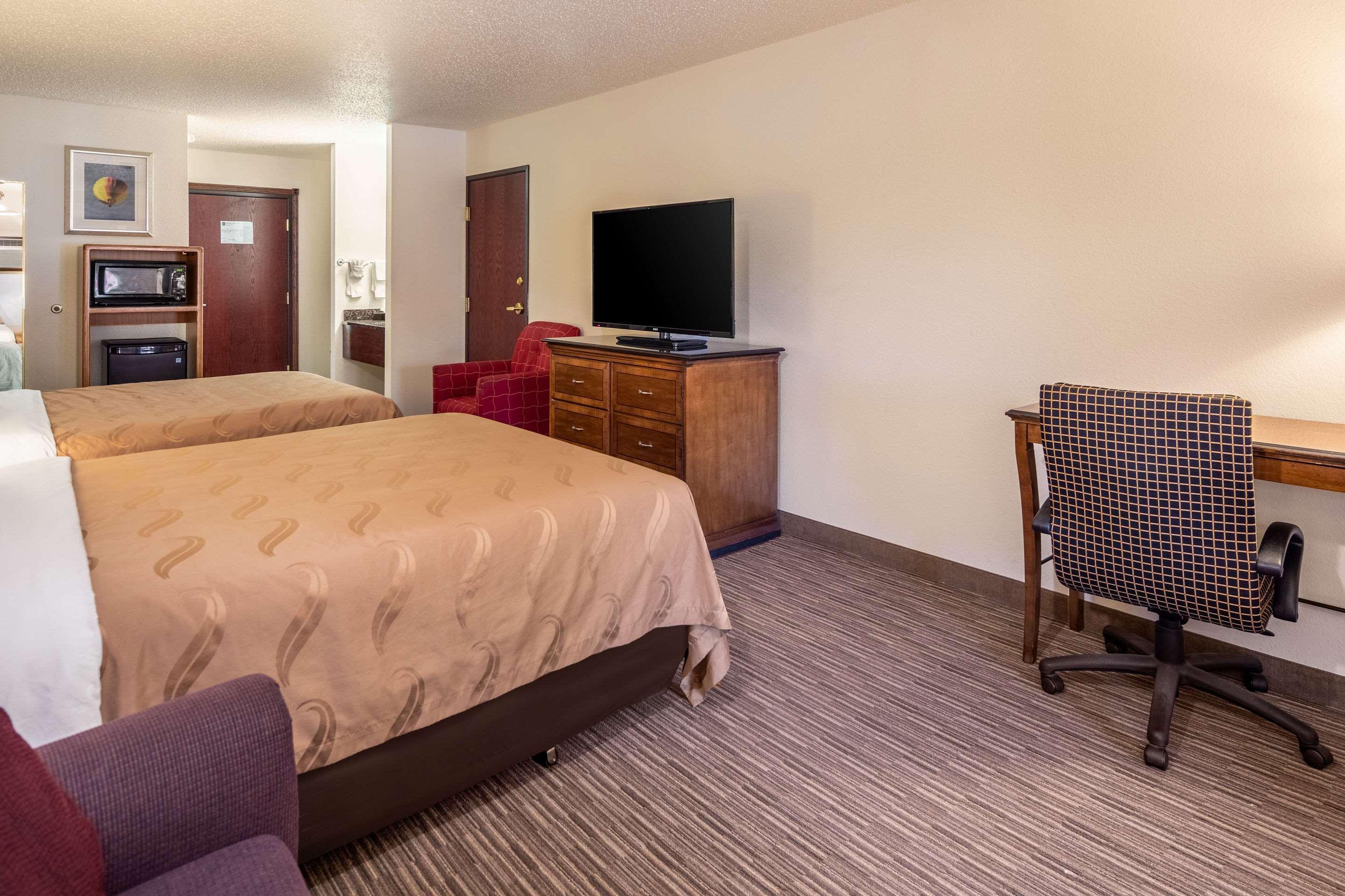 Quality Inn Keystone Near Mount Rushmore Екстер'єр фото