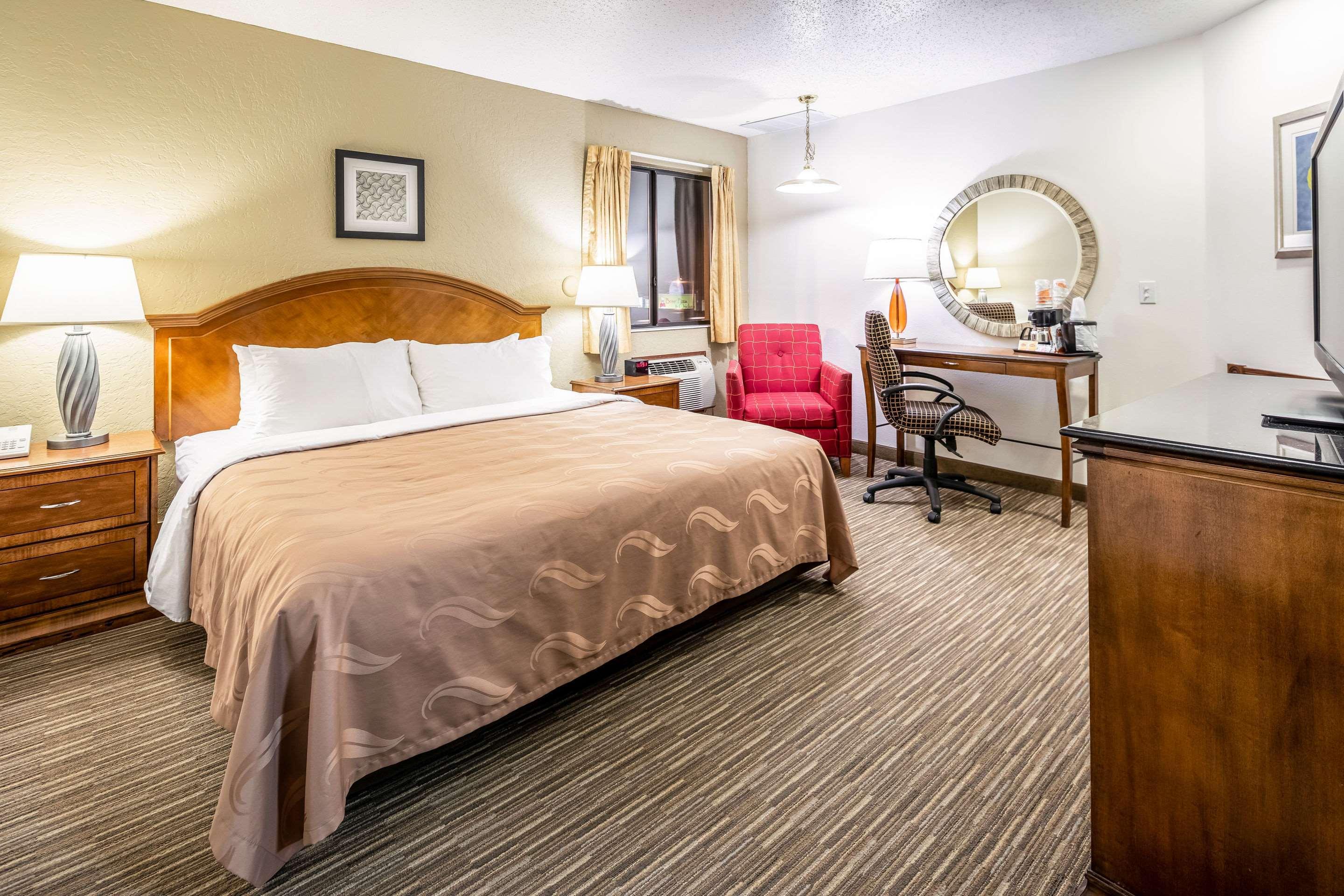 Quality Inn Keystone Near Mount Rushmore Екстер'єр фото