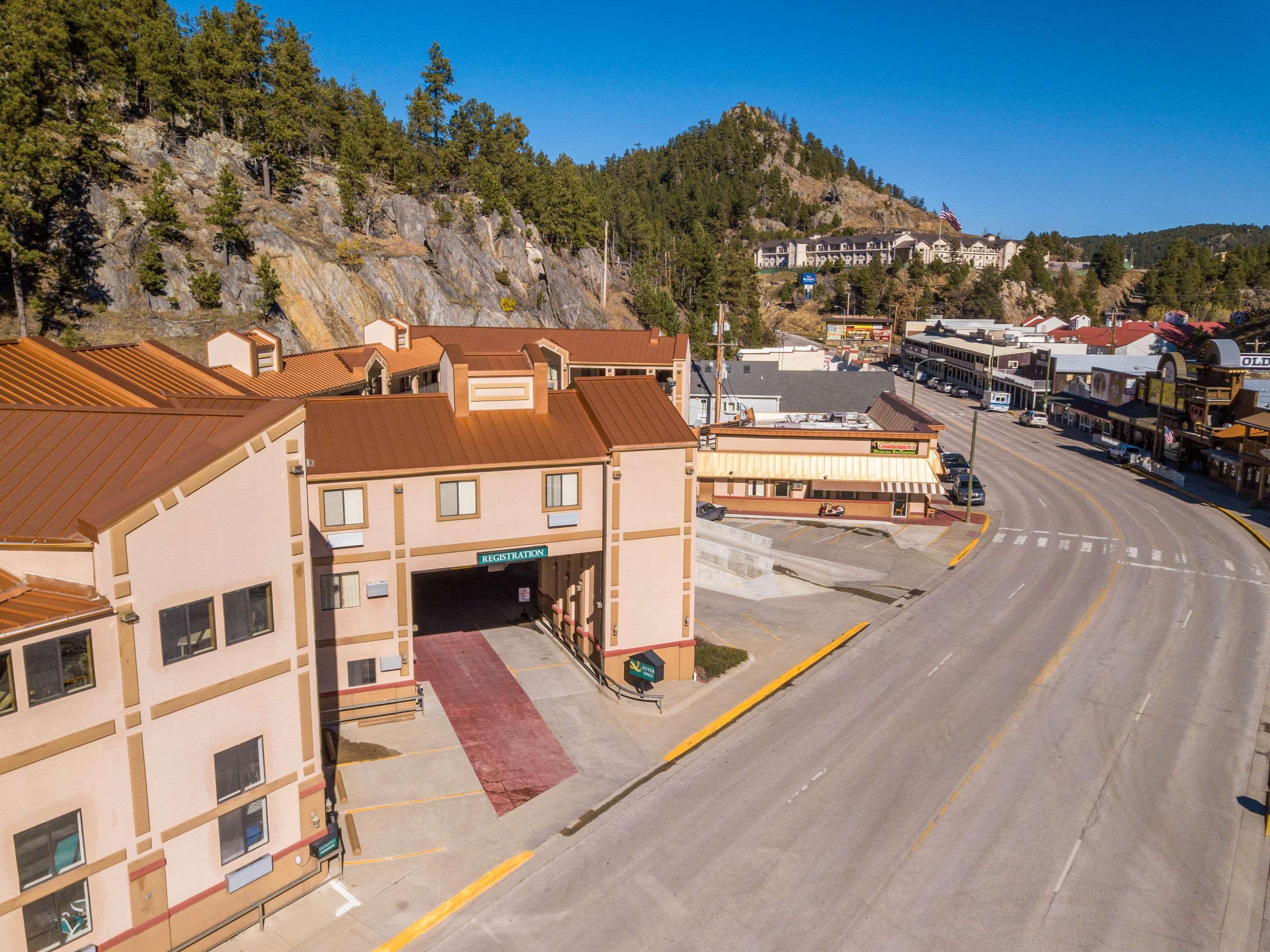 Quality Inn Keystone Near Mount Rushmore Екстер'єр фото