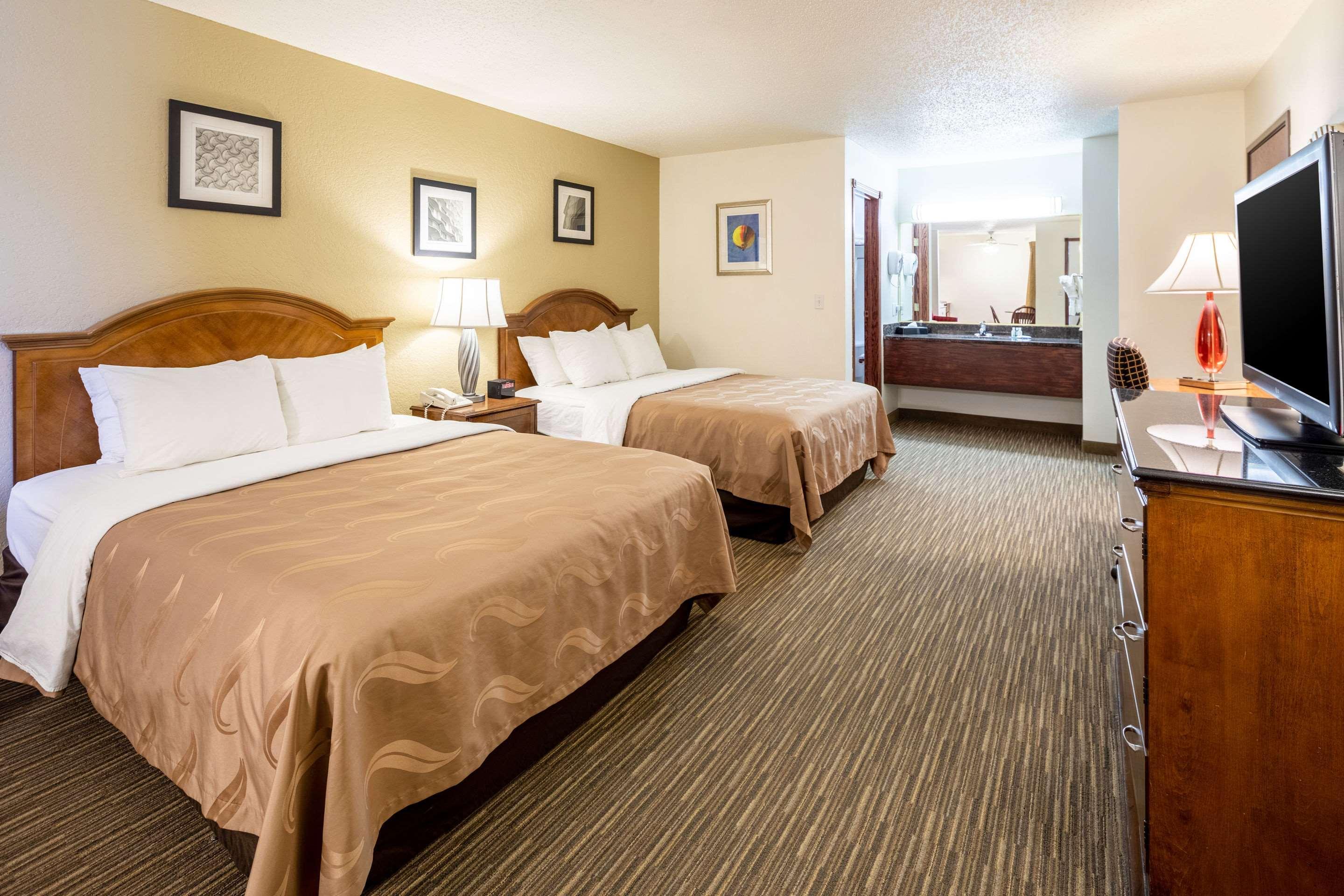 Quality Inn Keystone Near Mount Rushmore Екстер'єр фото