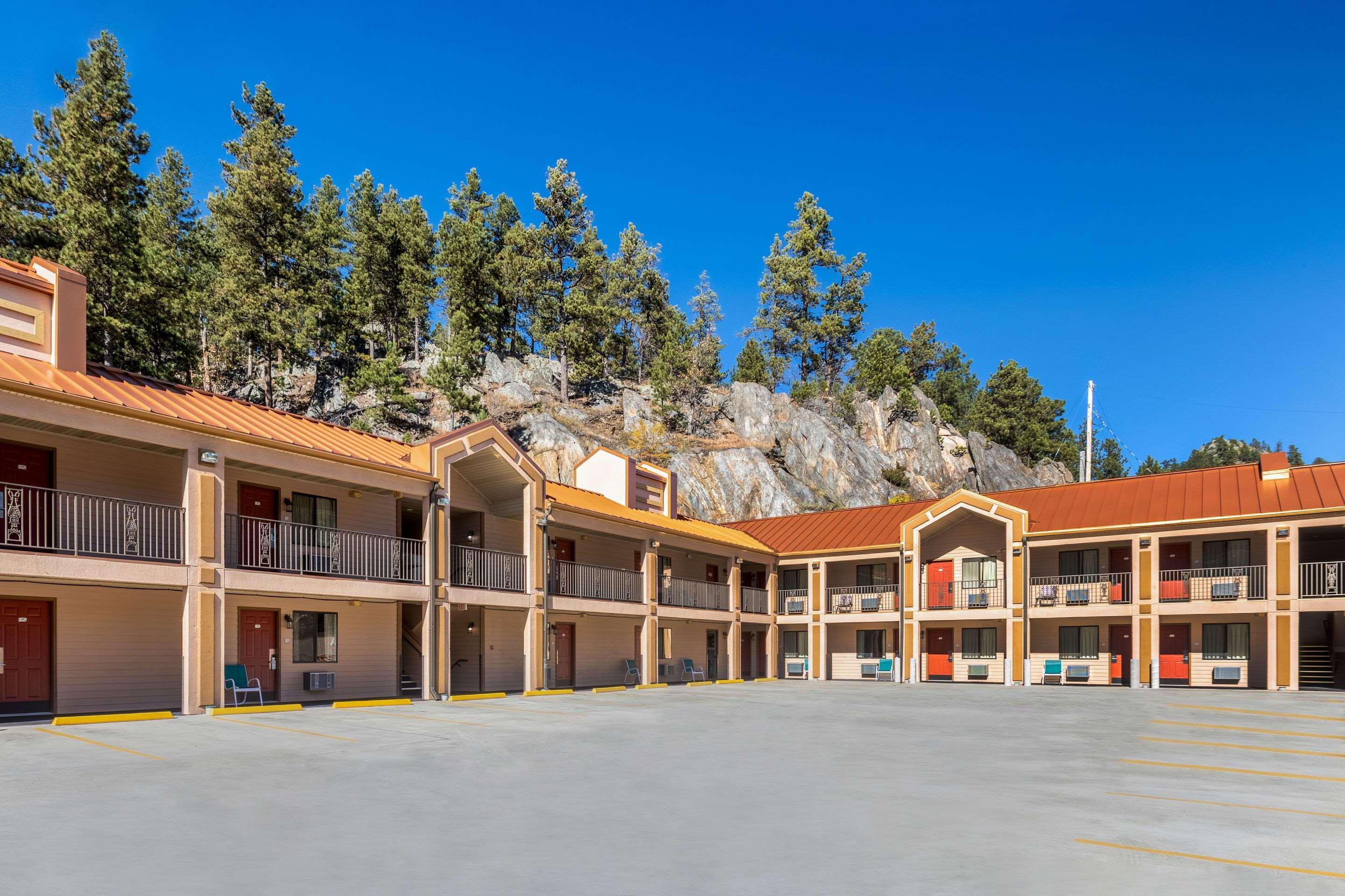 Quality Inn Keystone Near Mount Rushmore Екстер'єр фото