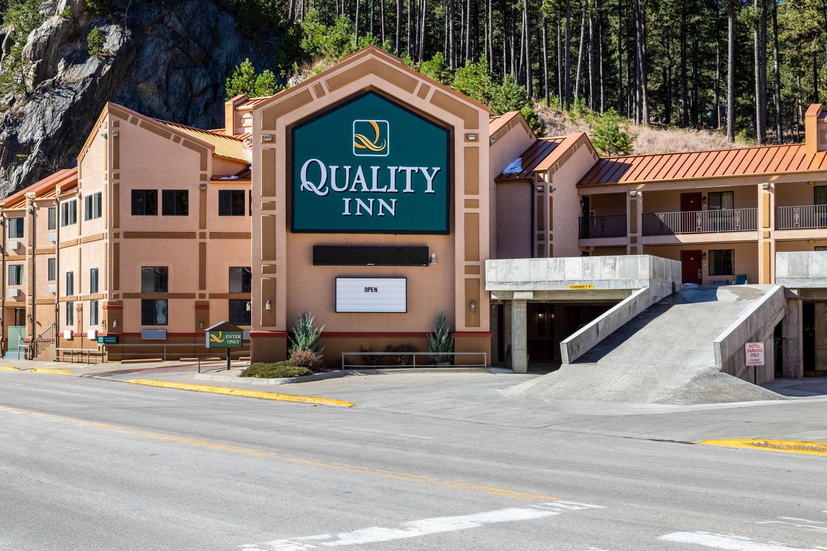 Quality Inn Keystone Near Mount Rushmore Екстер'єр фото