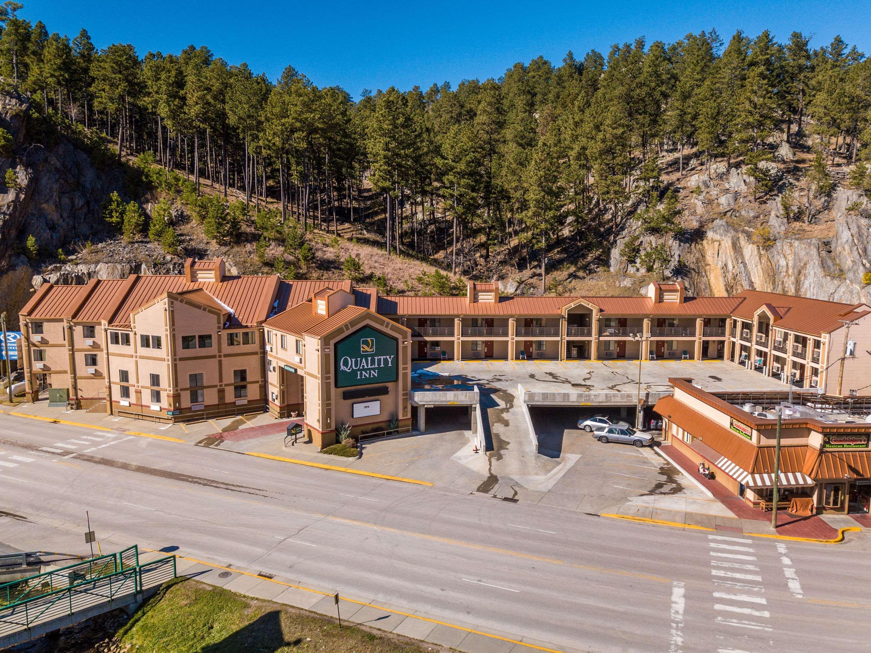 Quality Inn Keystone Near Mount Rushmore Екстер'єр фото