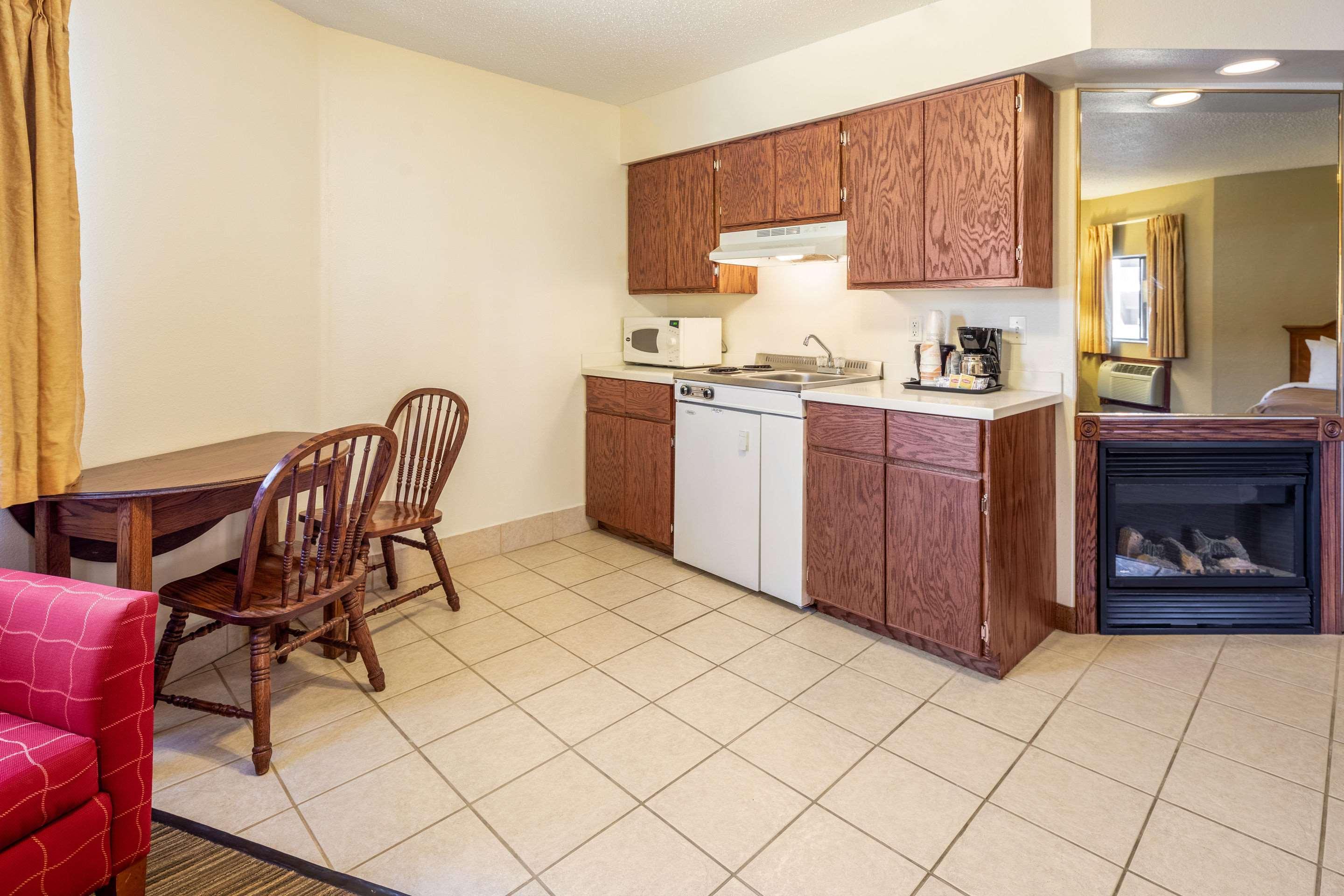 Quality Inn Keystone Near Mount Rushmore Екстер'єр фото