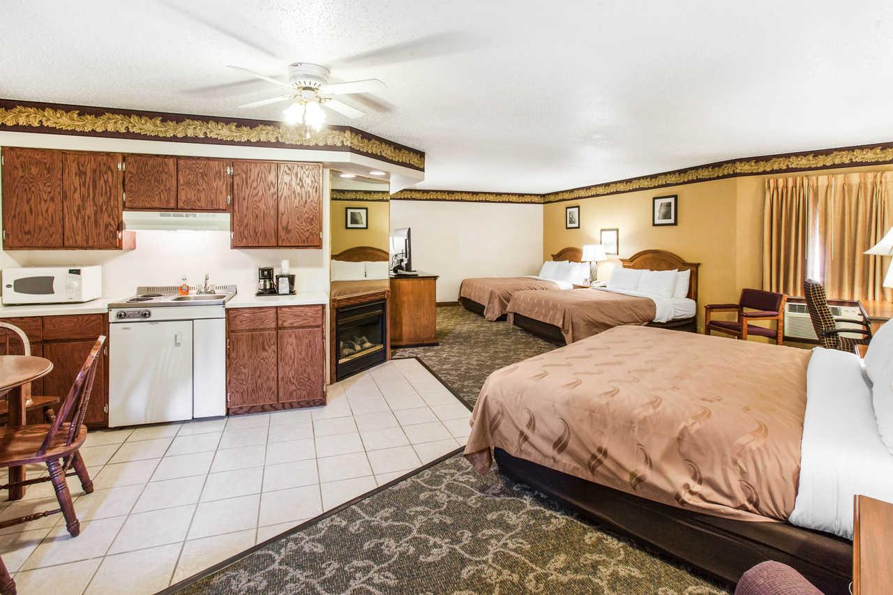 Quality Inn Keystone Near Mount Rushmore Екстер'єр фото