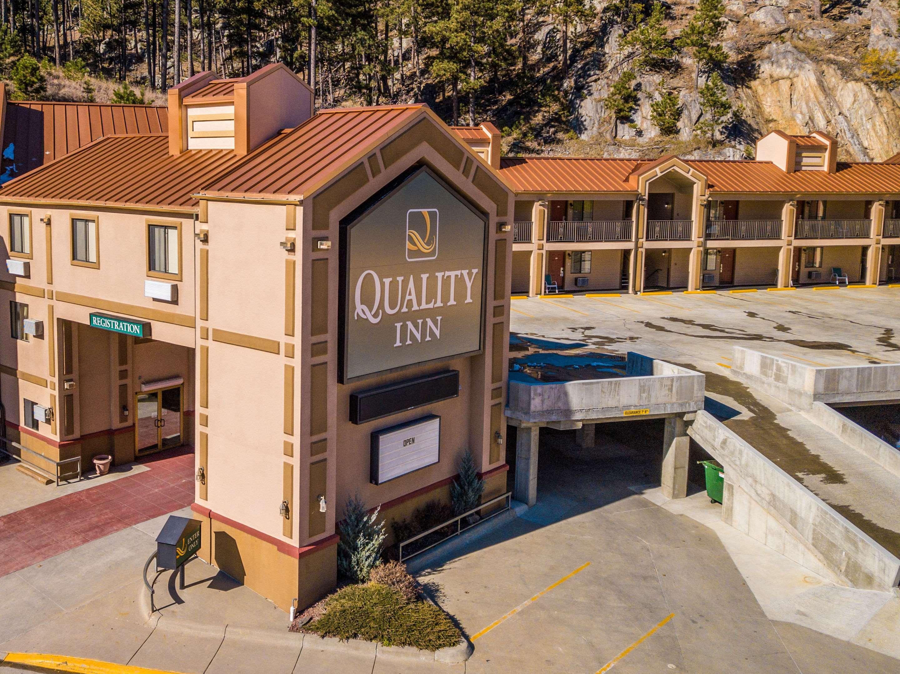 Quality Inn Keystone Near Mount Rushmore Екстер'єр фото
