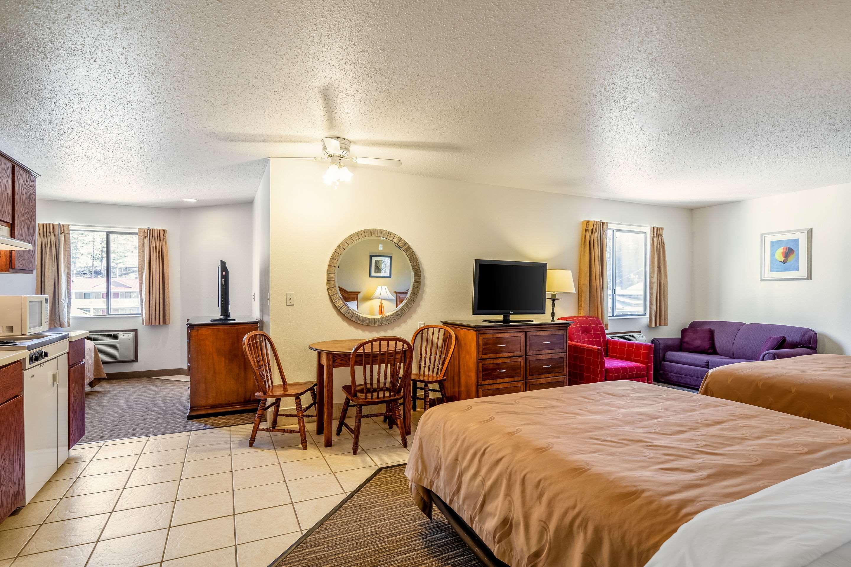 Quality Inn Keystone Near Mount Rushmore Екстер'єр фото