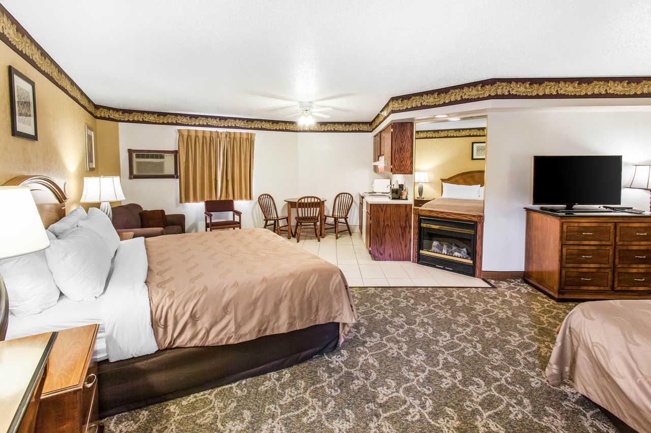 Quality Inn Keystone Near Mount Rushmore Екстер'єр фото