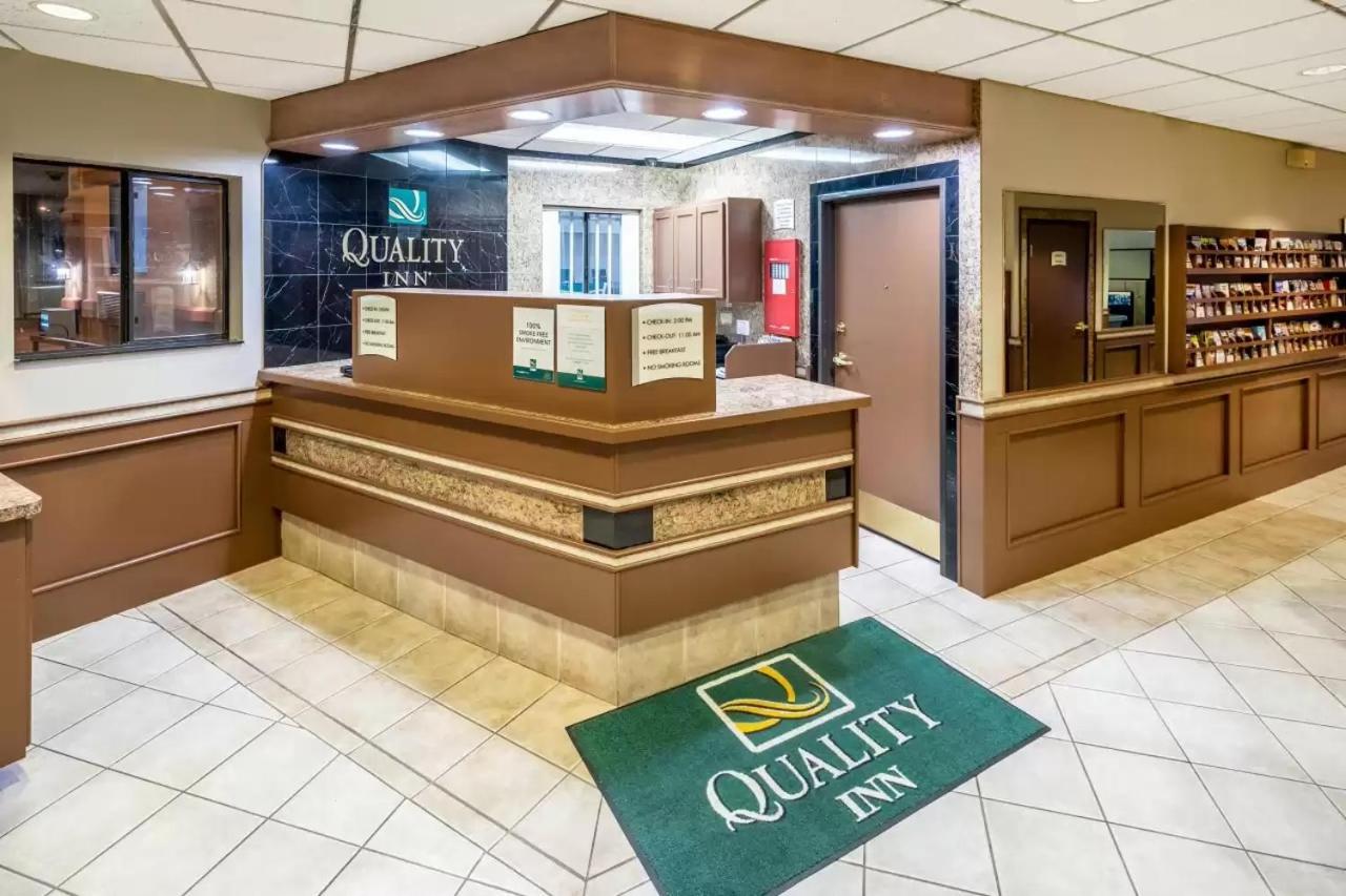 Quality Inn Keystone Near Mount Rushmore Екстер'єр фото