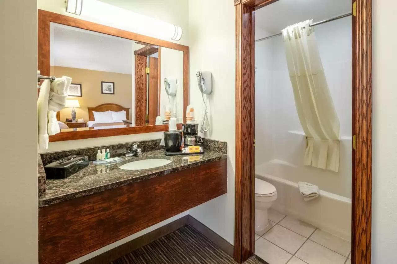 Quality Inn Keystone Near Mount Rushmore Екстер'єр фото