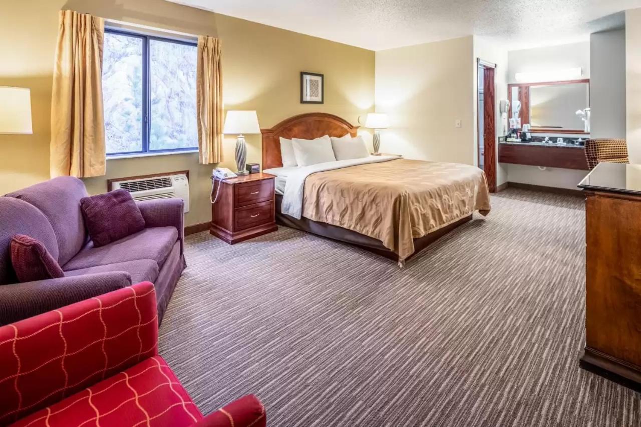 Quality Inn Keystone Near Mount Rushmore Екстер'єр фото